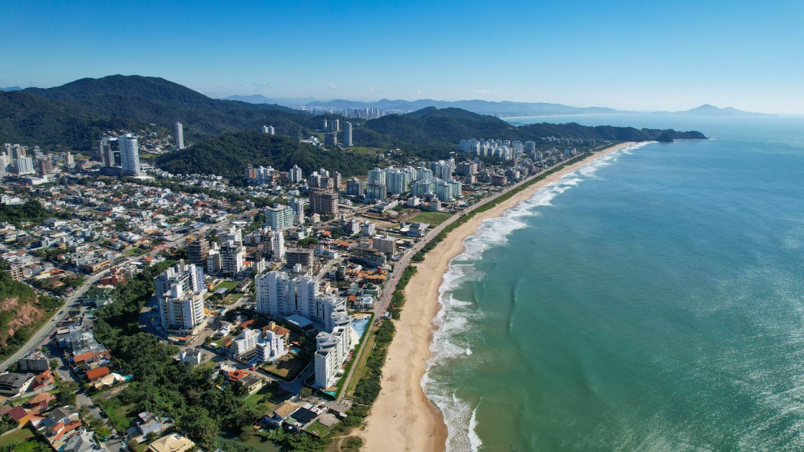 Vista aérea da Praia Brava de Itajaí - SC