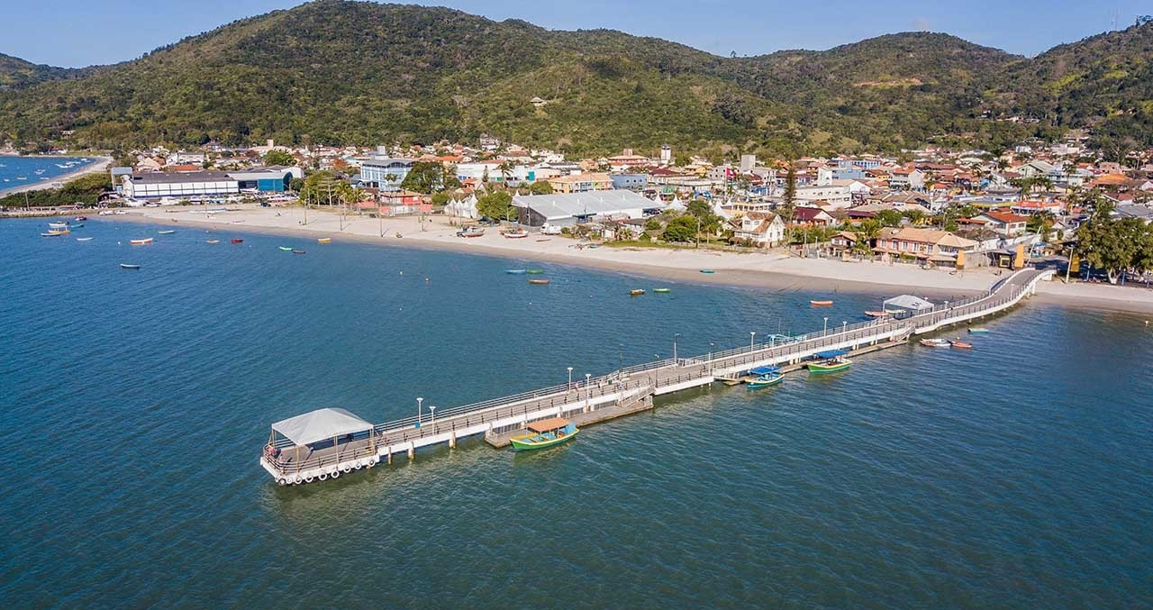 Deck em Porto Belo Deck em Porto Belo