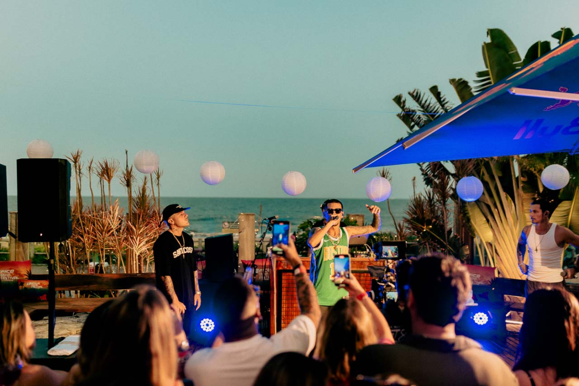 Dj em festa em Itajaí